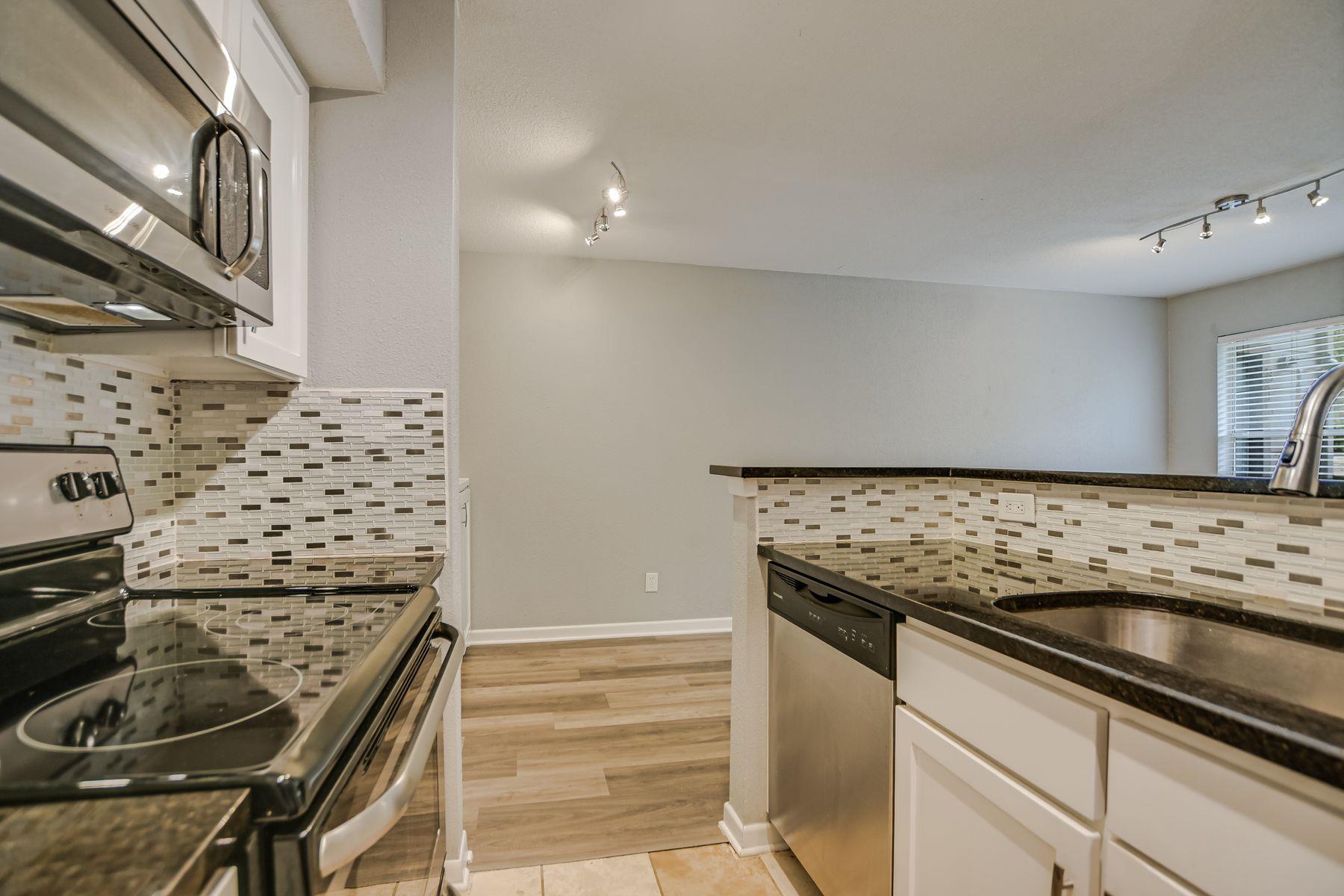 3204 Menchaca RD #313 — photo 5