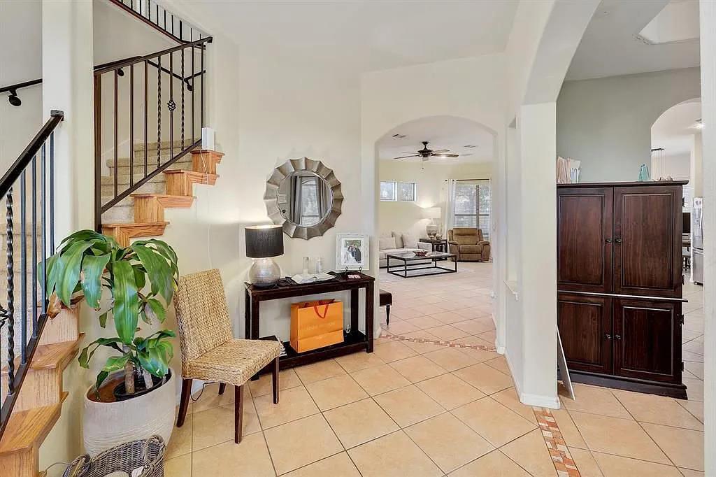 101 Cheerful CT — photo 4