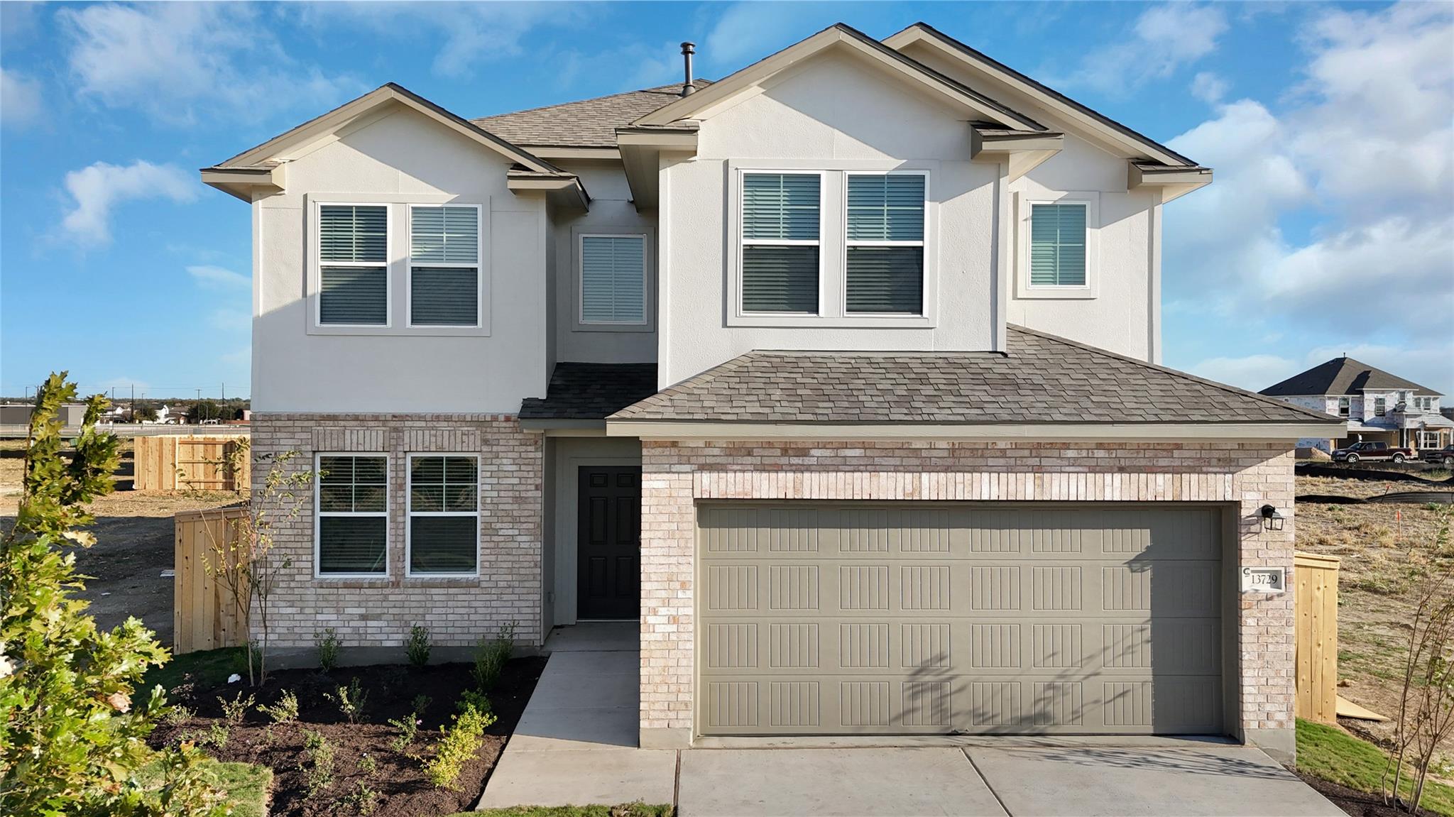 25528 Flora Bella LN