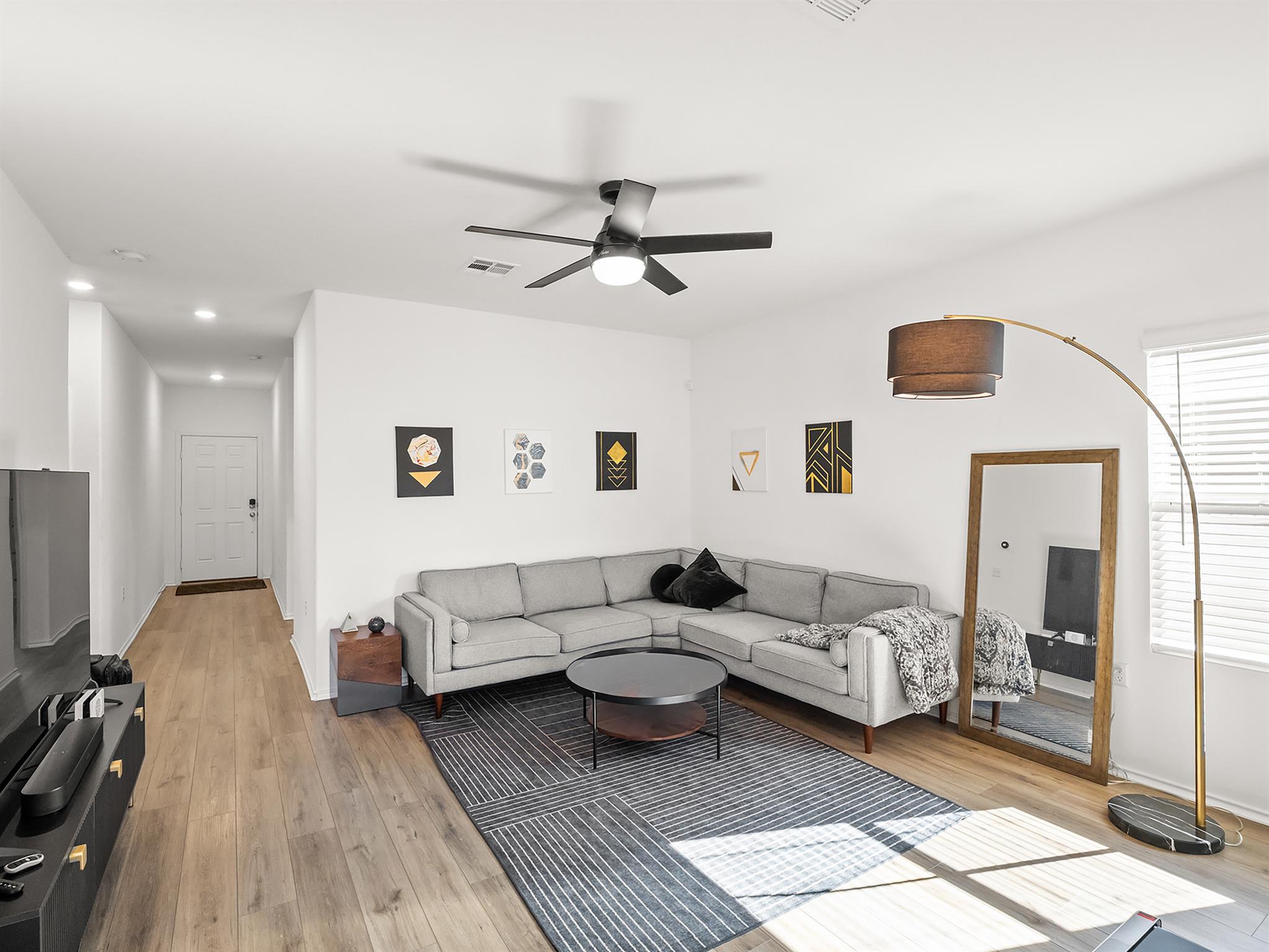 2729 Louris LN — photo 3