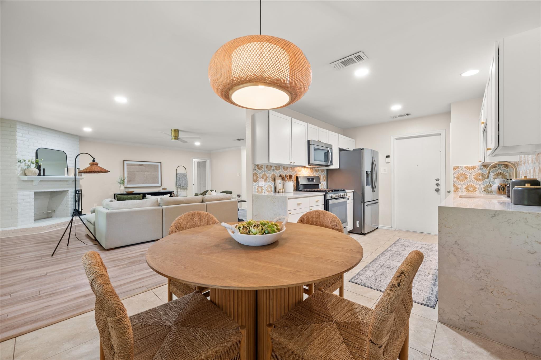 6716 Skynook DR — photo 3