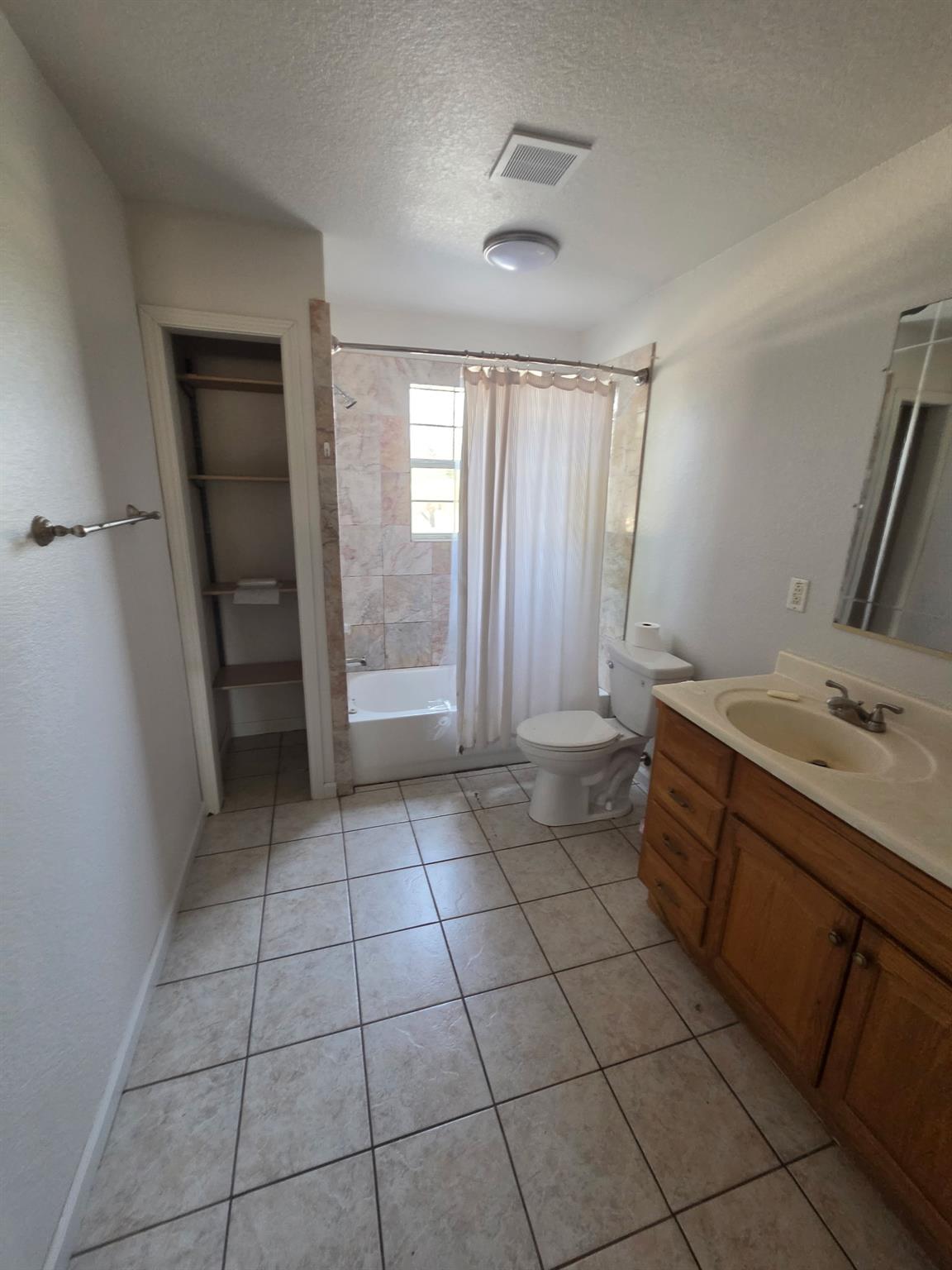 4703 Harmon Ave — photo 4