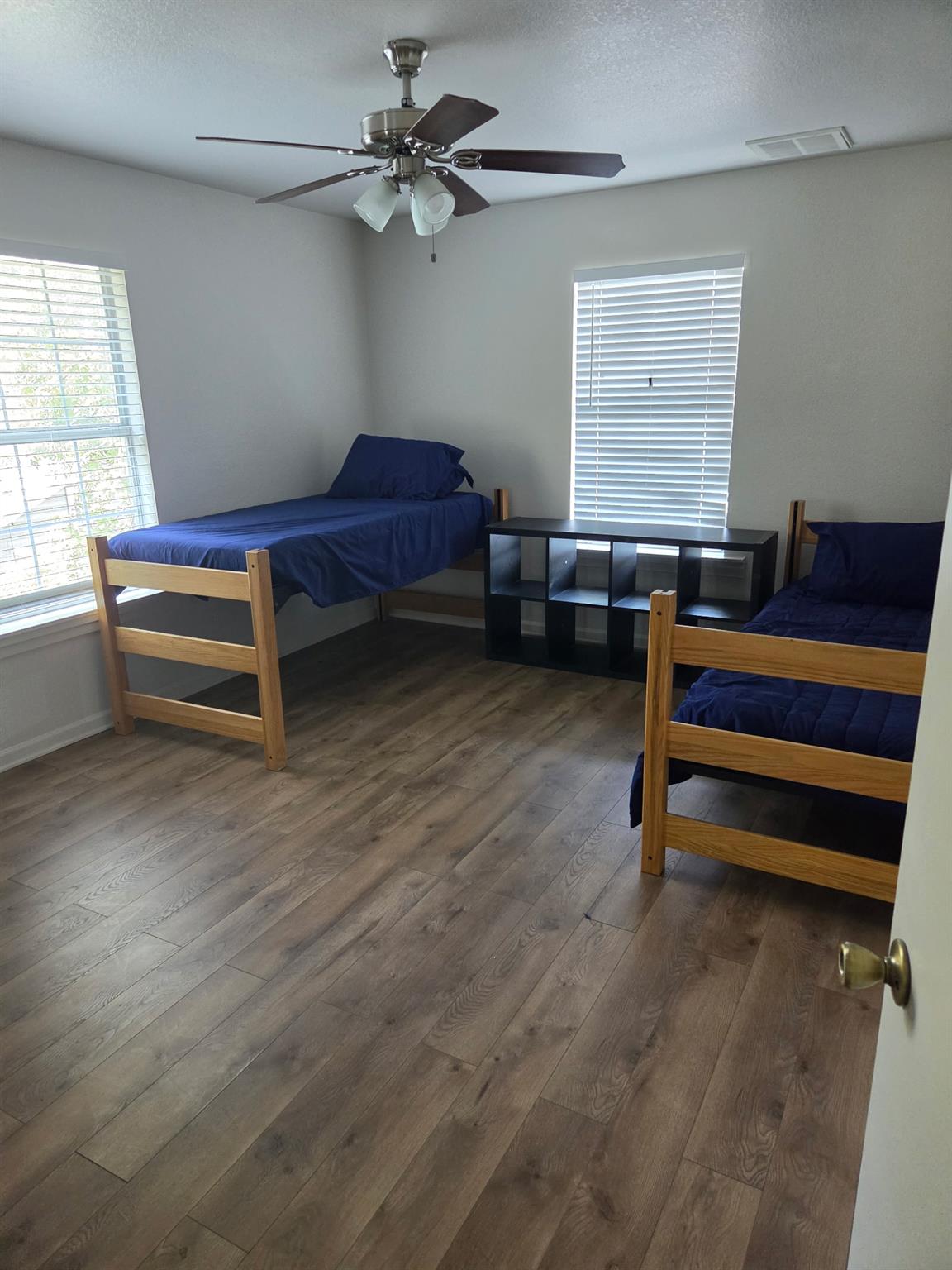 4703 Harmon Ave — photo 5