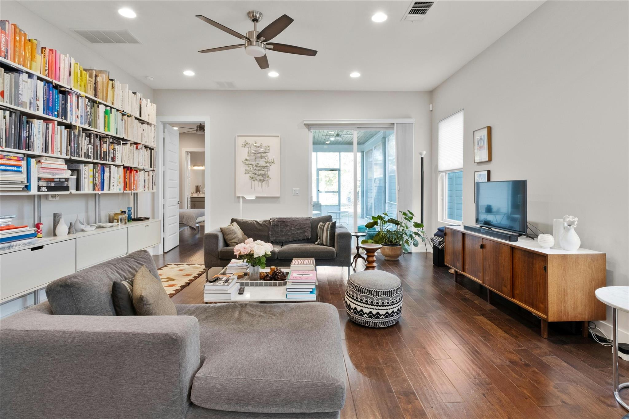 1100 Saucedo ST #B — photo 4