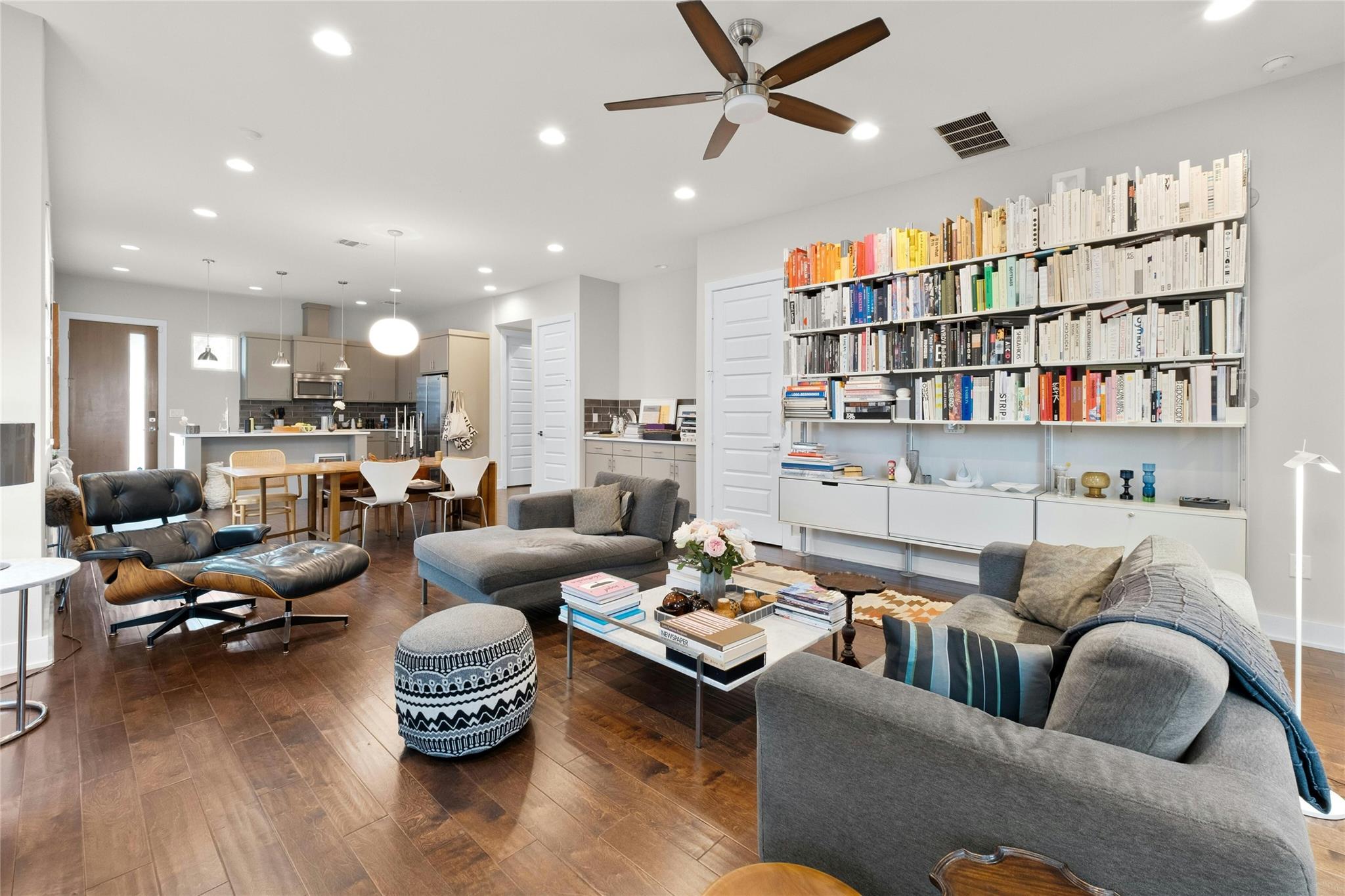 1100 Saucedo ST #B — photo 5