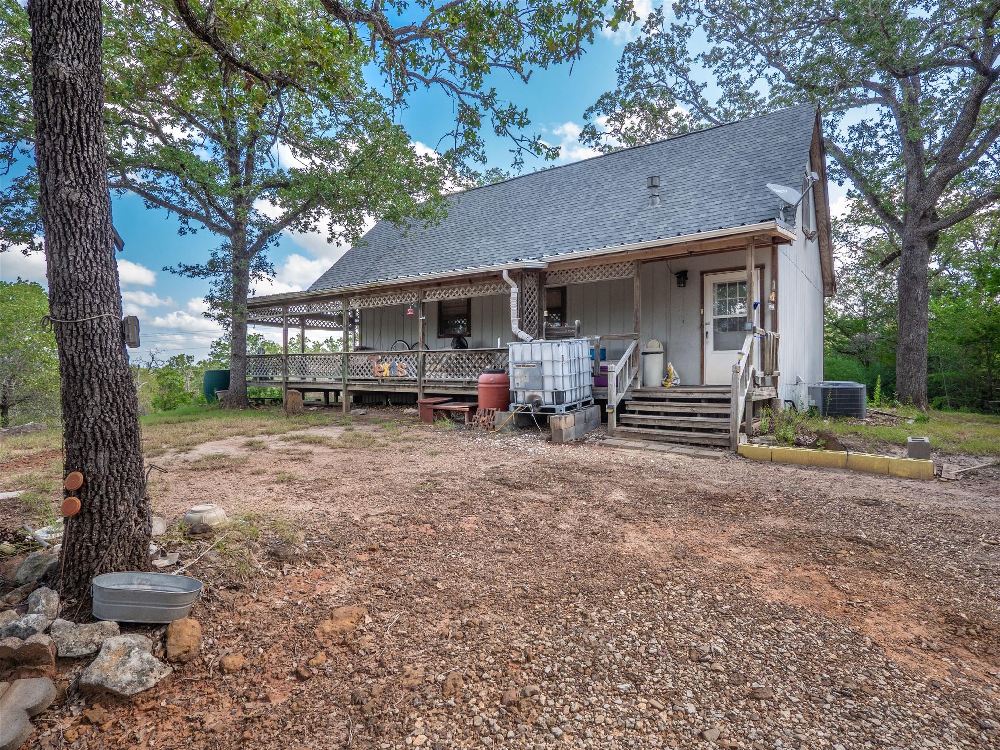 499 Hidden Oaks DR — photo 3