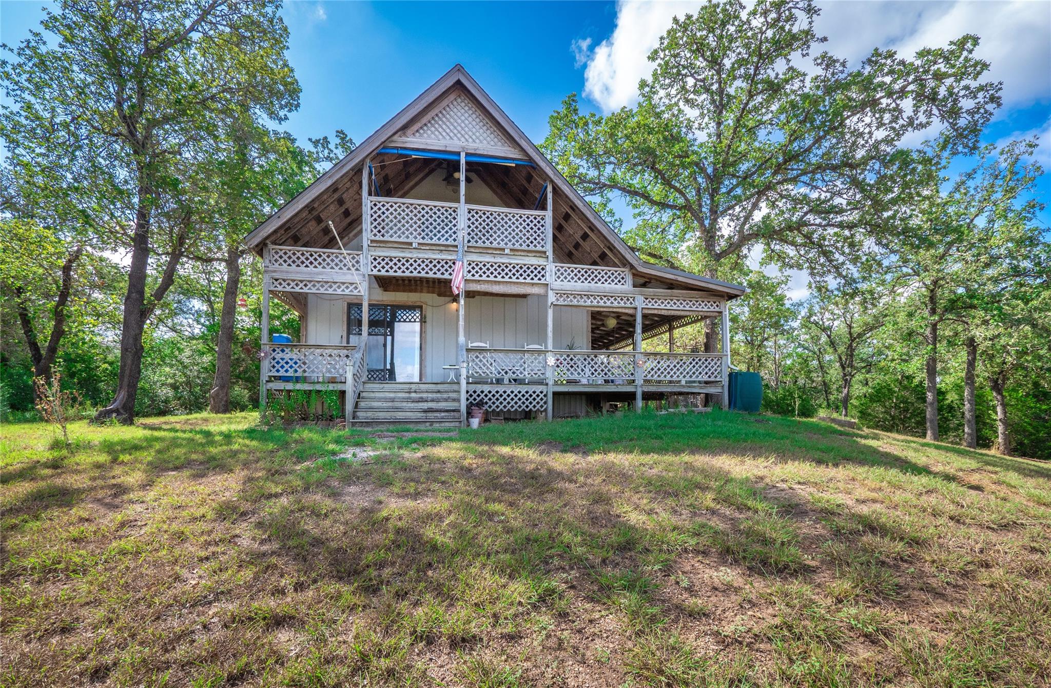 499 Hidden Oaks DR — photo 4