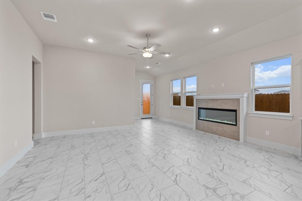 405 Stellar Wind DR — photo 3