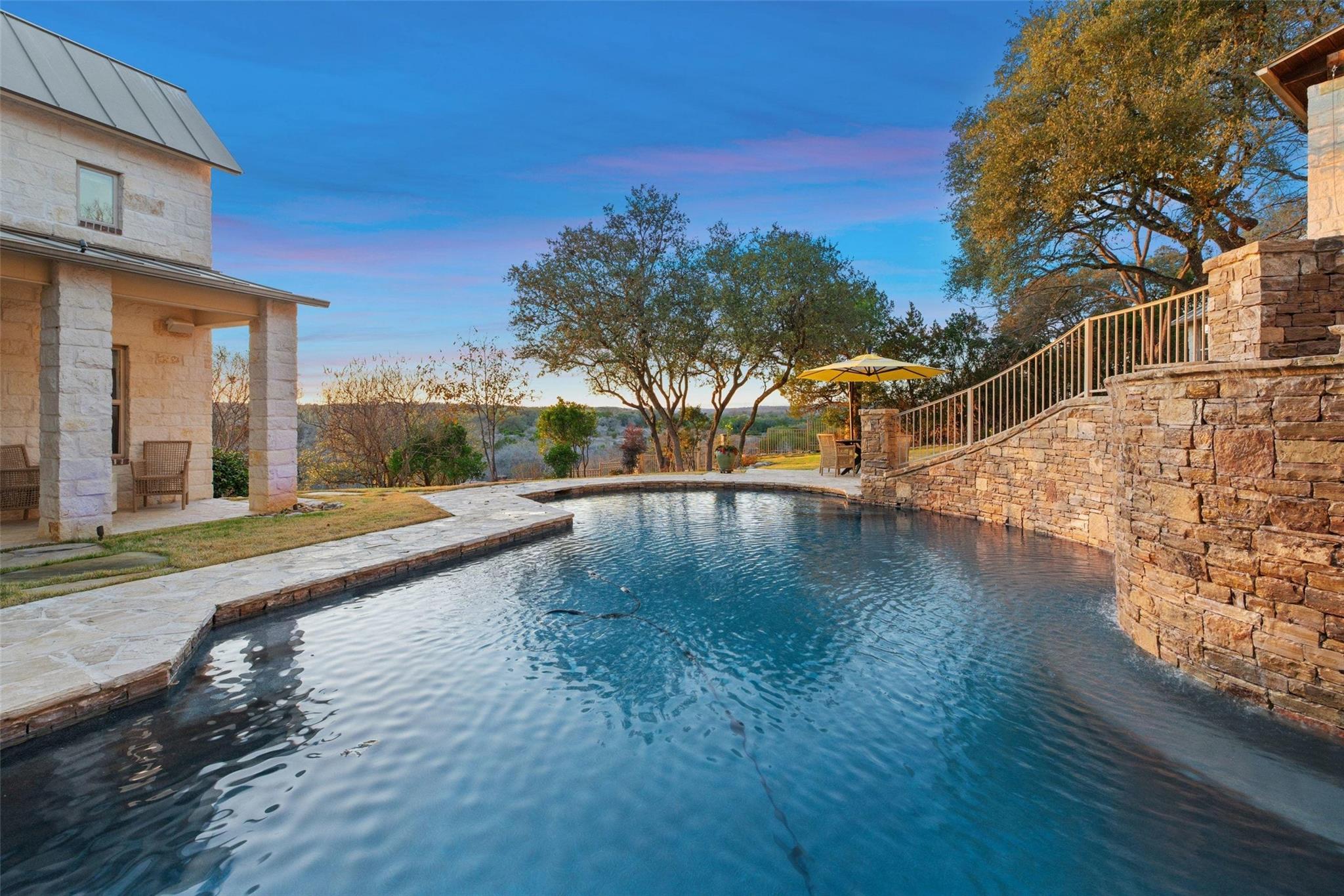 954 Riverforest DR — photo 4
