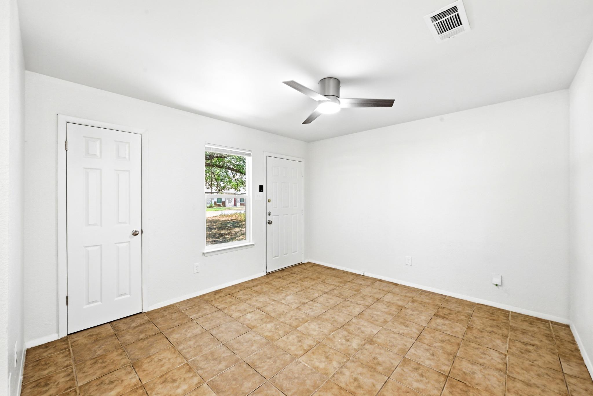 910 Bret LN #A — photo 4