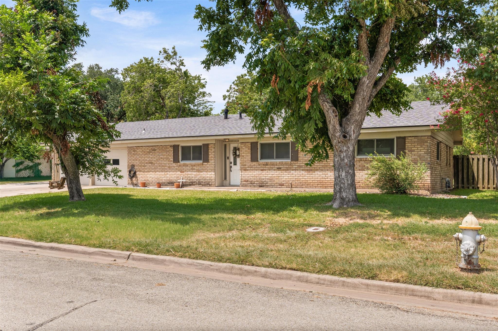 3302 Chisholm TRL — photo 3