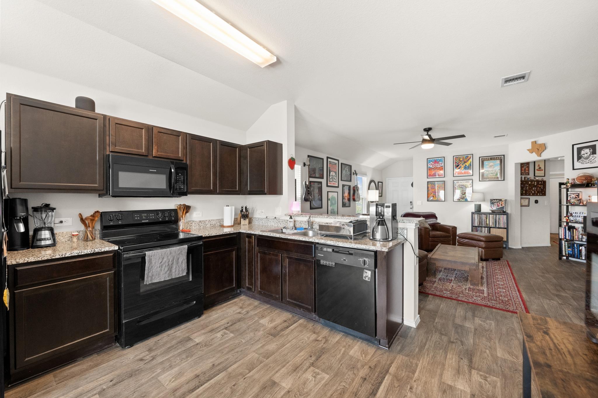 5721 Brampton LN — photo 5
