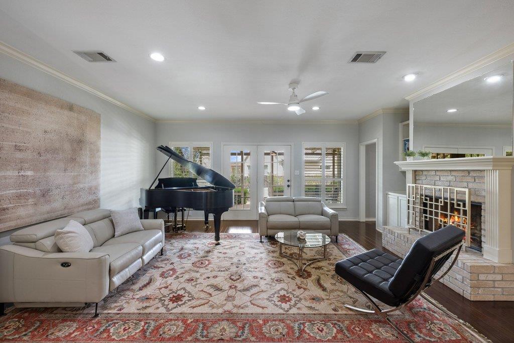206 Phlox DR — photo 5