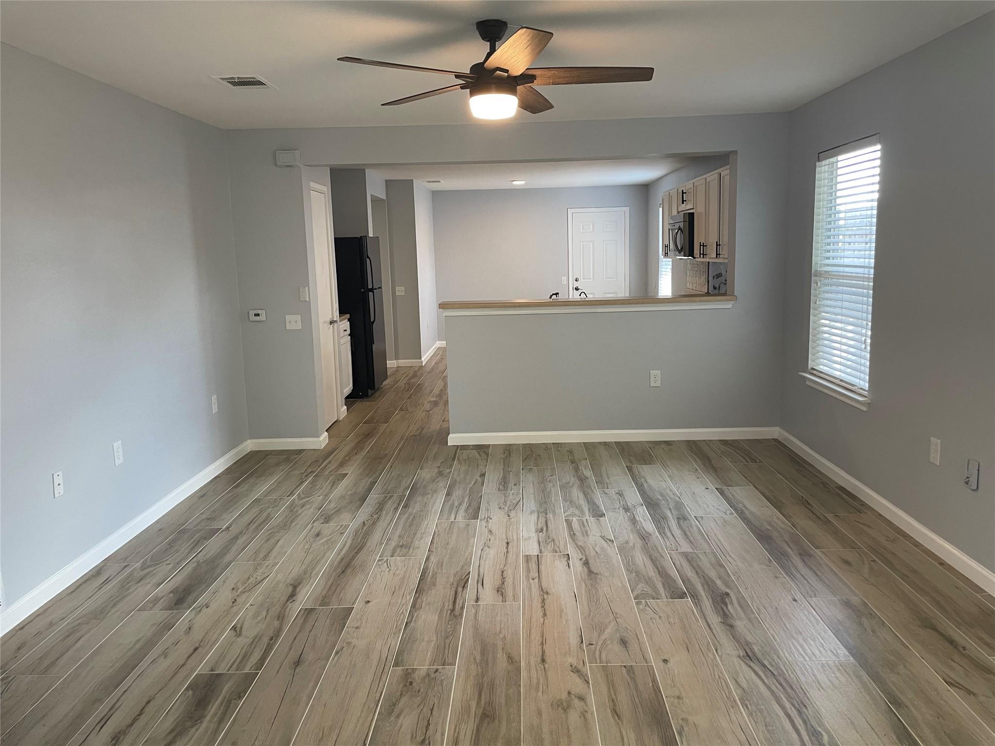 3401 Sand Dunes Ave — photo 3