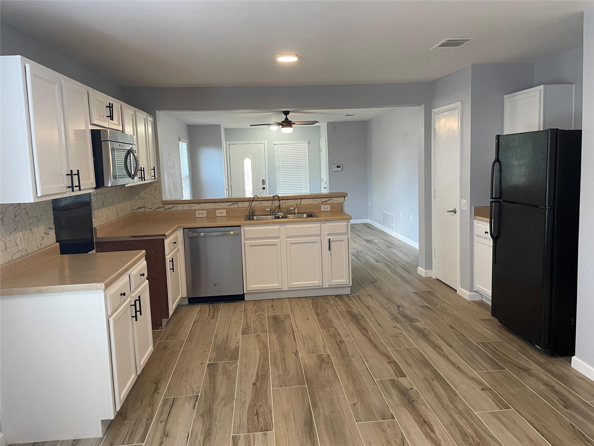 3401 Sand Dunes Ave — photo 4