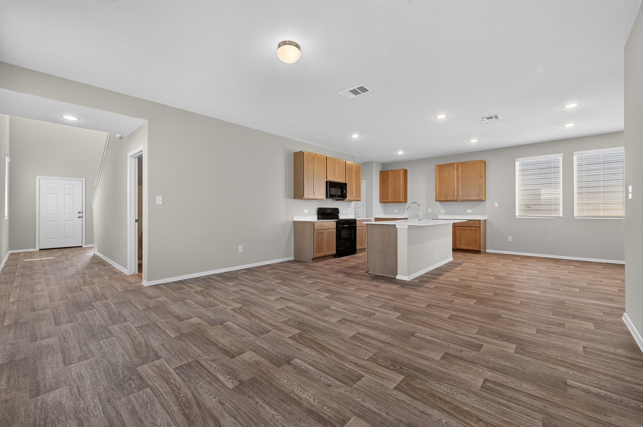 2704 Towy RD — photo 3