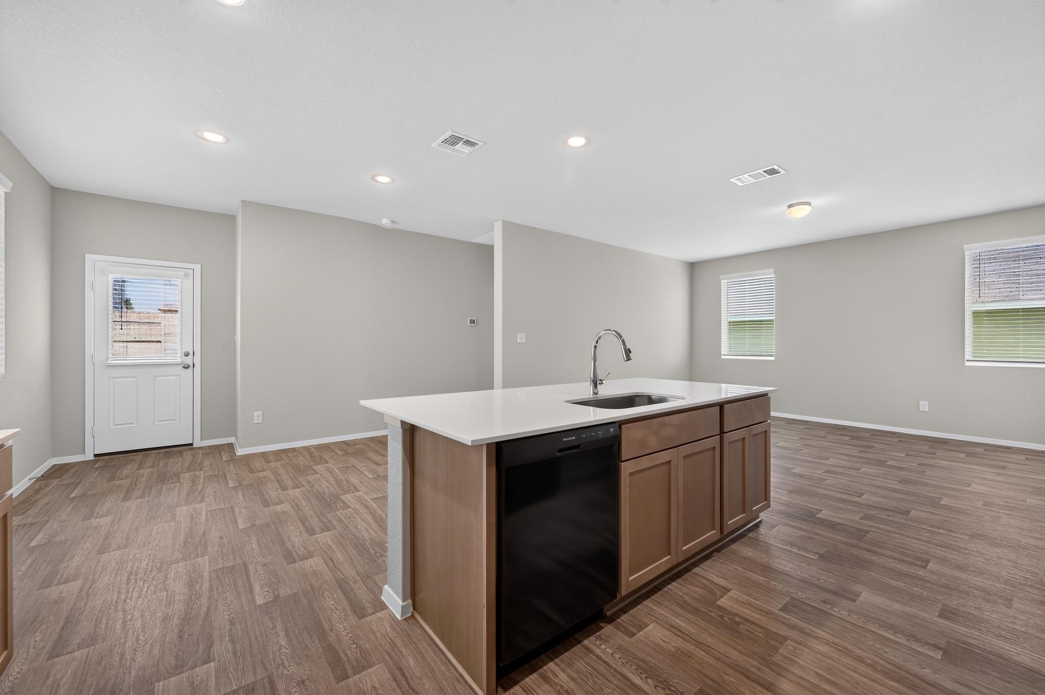 2704 Towy RD — photo 5