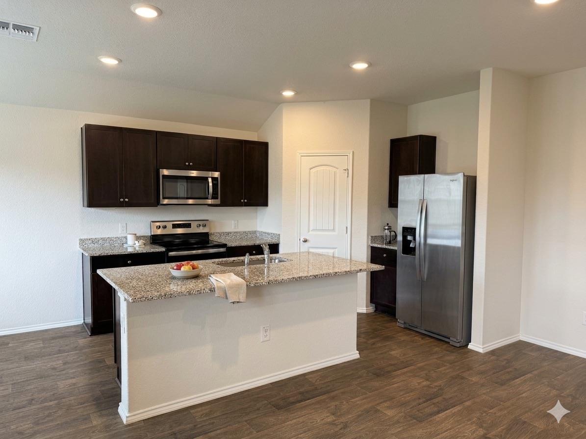 821 Gerardia CT — photo 3
