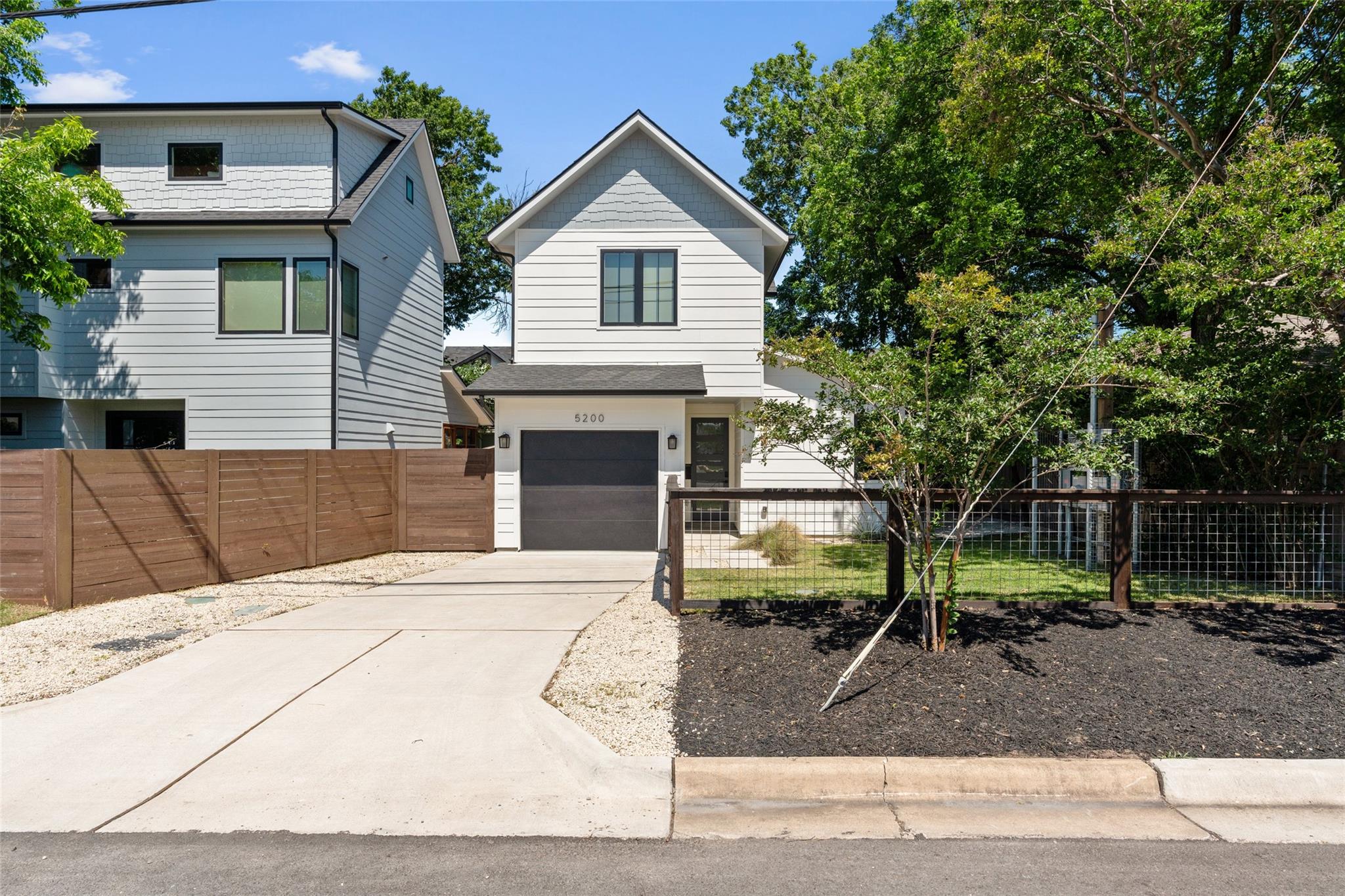 5200 Grover Ave — photo 4