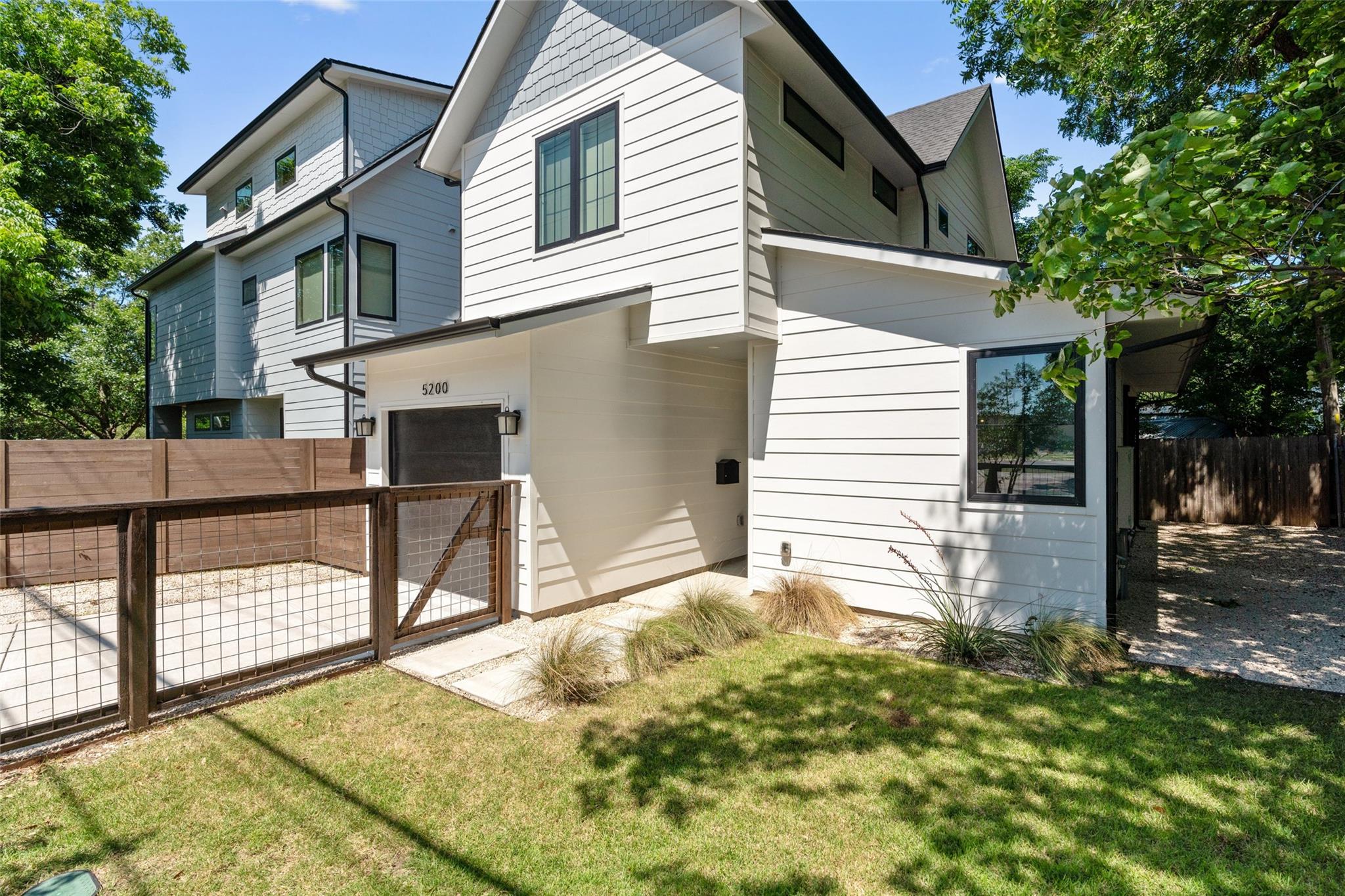 5200 Grover Ave