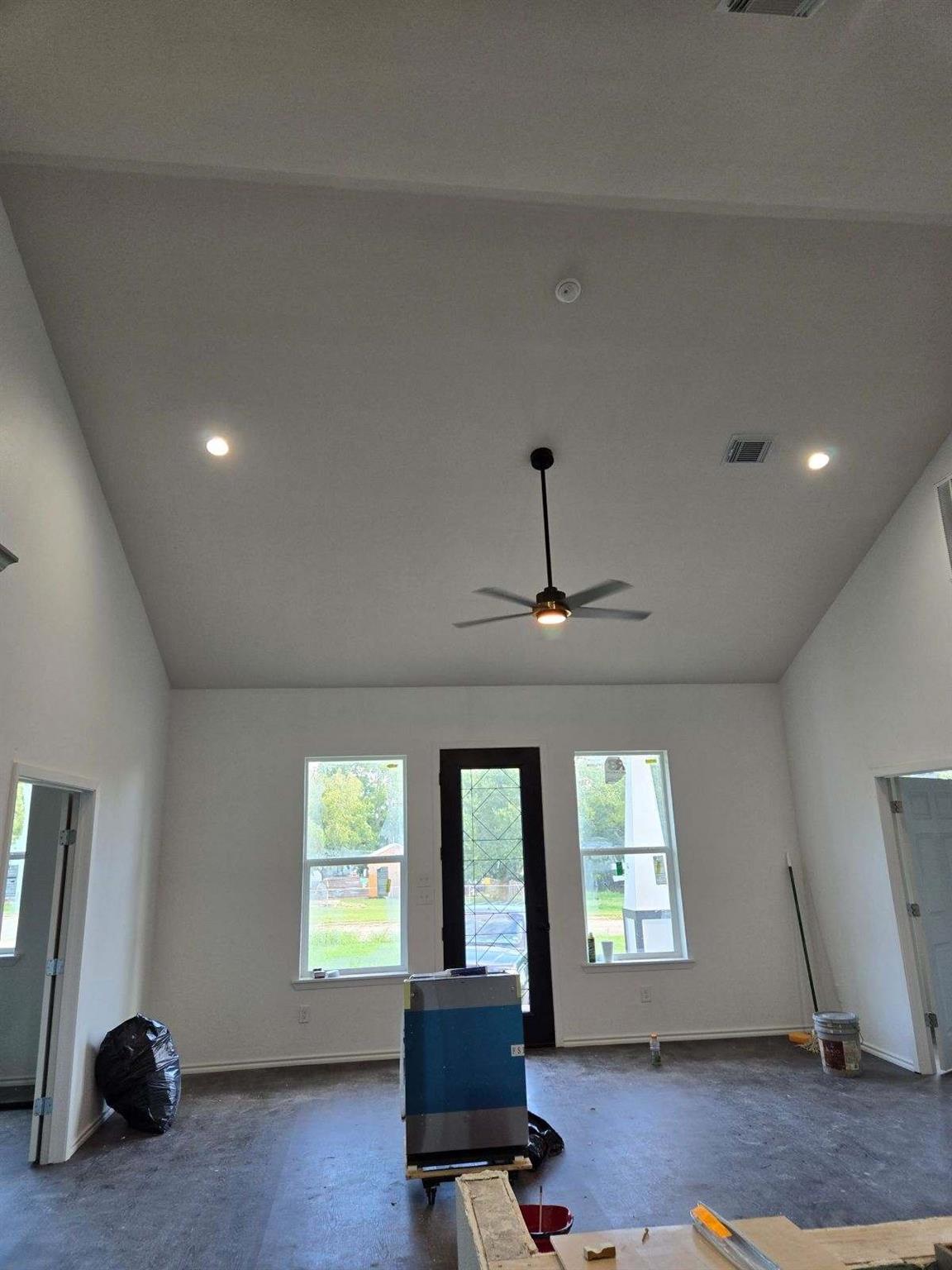 1525 Waco ST — photo 5