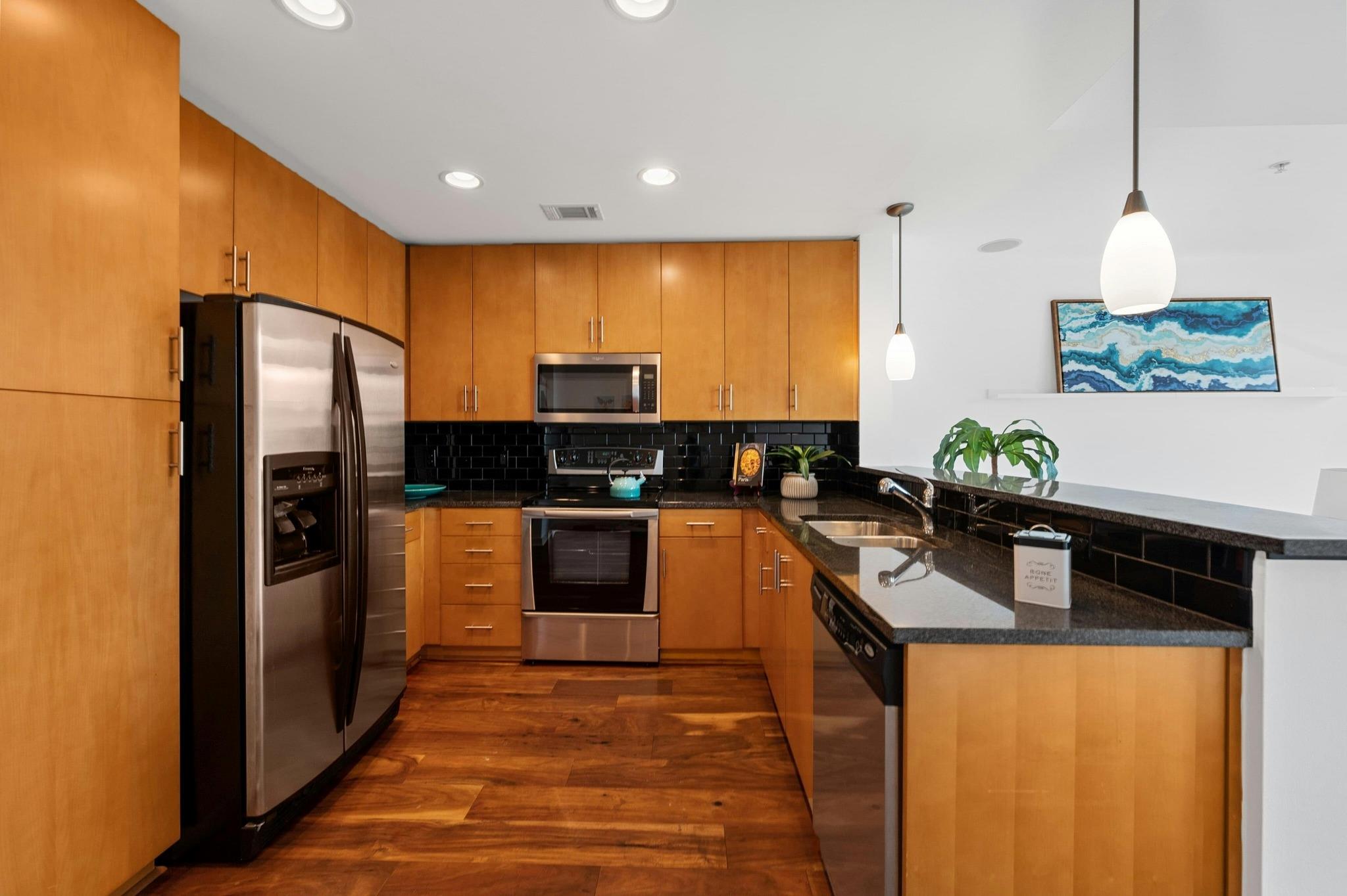 360 Nueces ST #1407 — photo 3