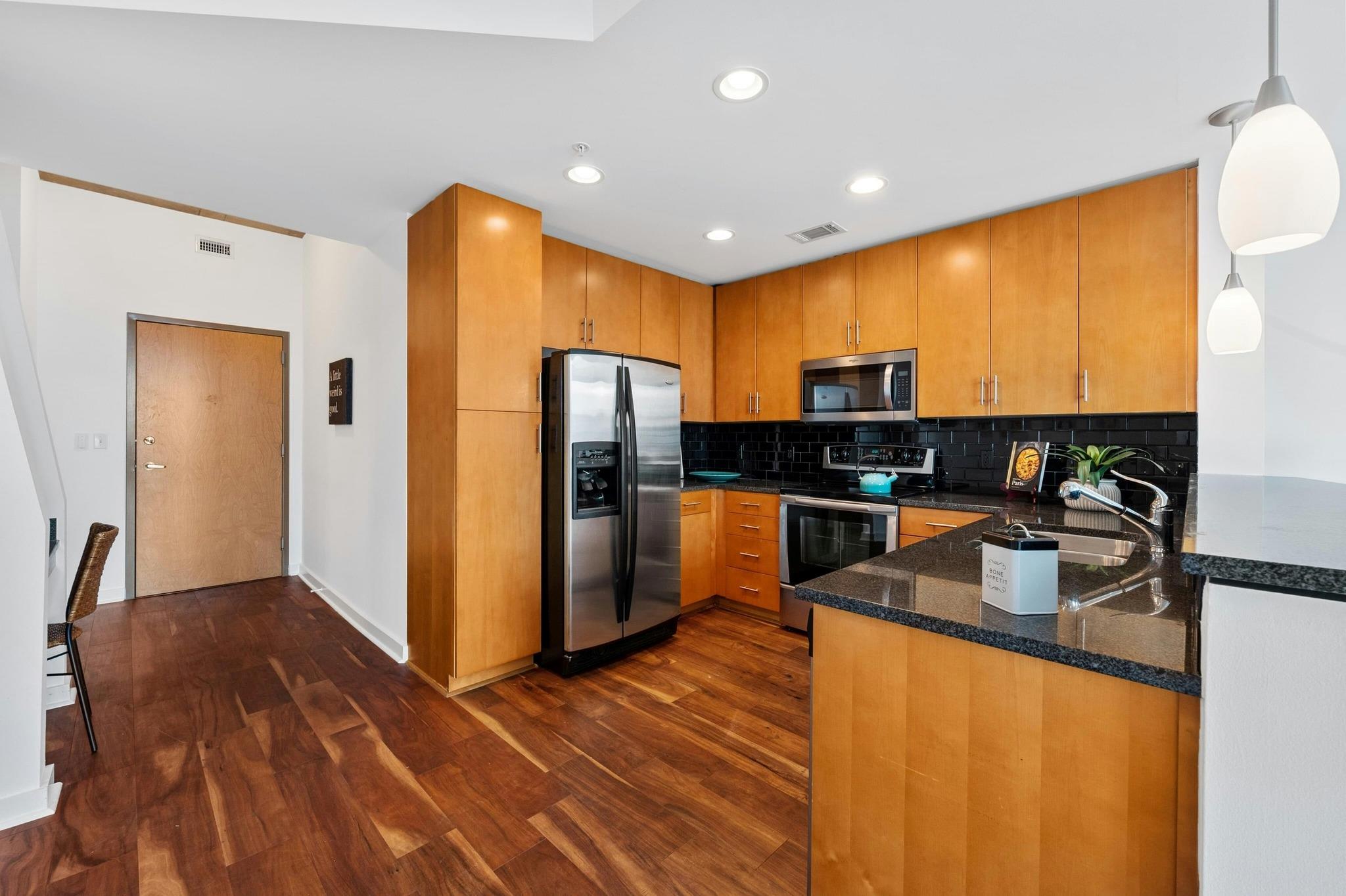 360 Nueces ST #1407 — photo 4