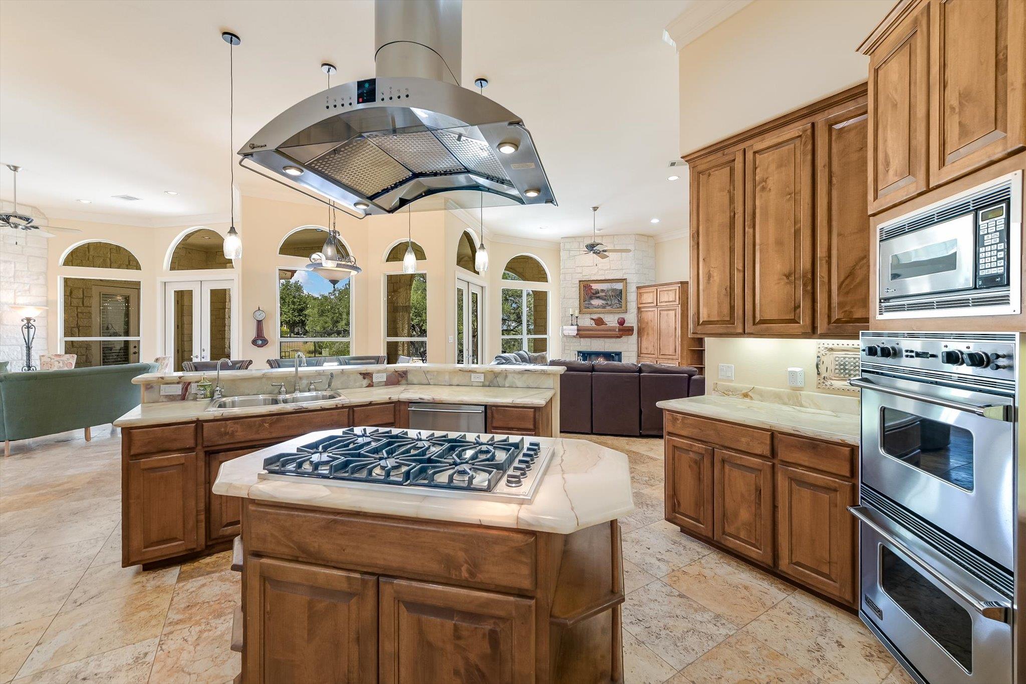 1001 Wesley Ridge DR — photo 3