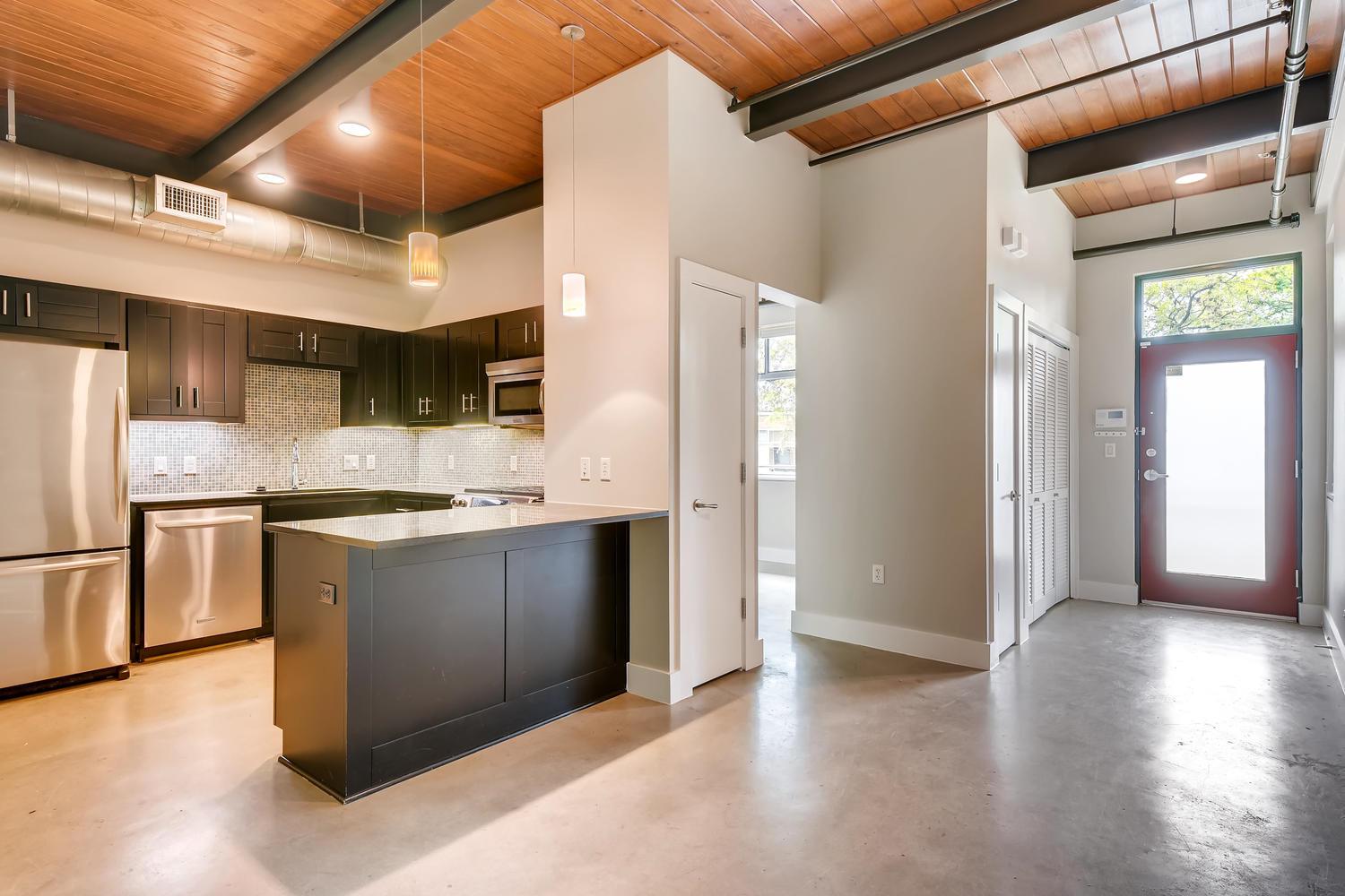 2205 Lamar BLVD #311 — photo 4