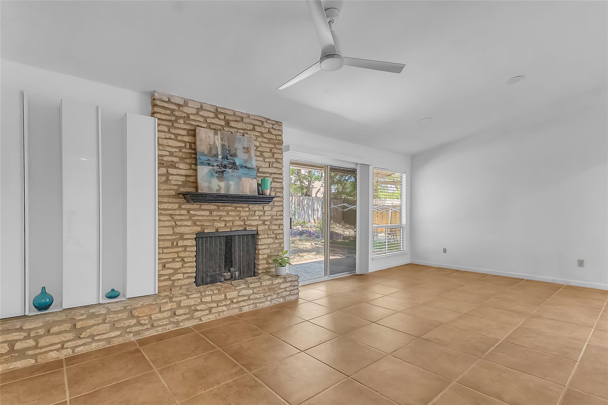 10809 Lambert CIR — photo 4