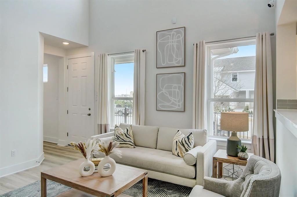 2027 Cora Ivy LN — photo 5