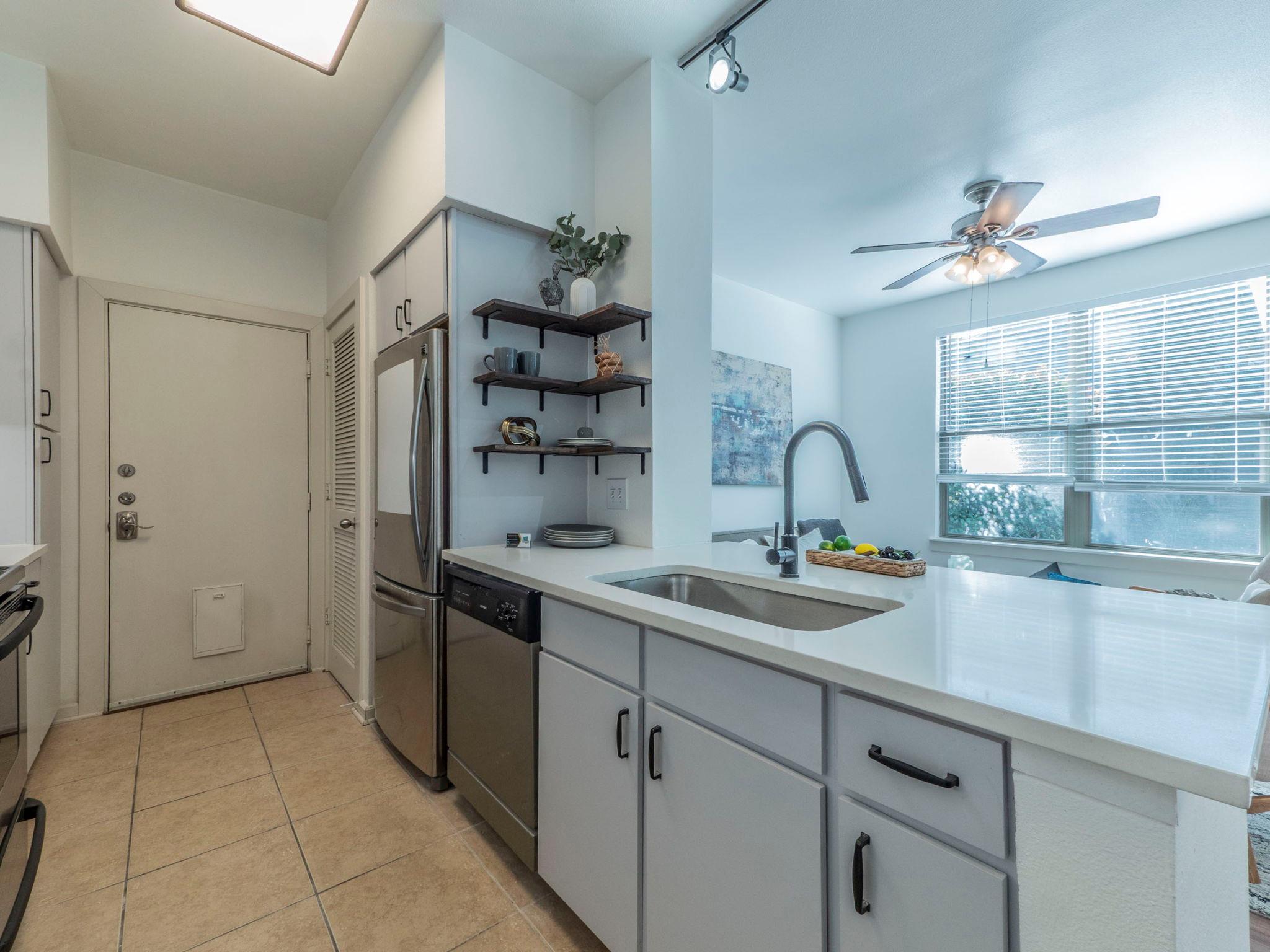 1201 Grove BLVD #702 — photo 4
