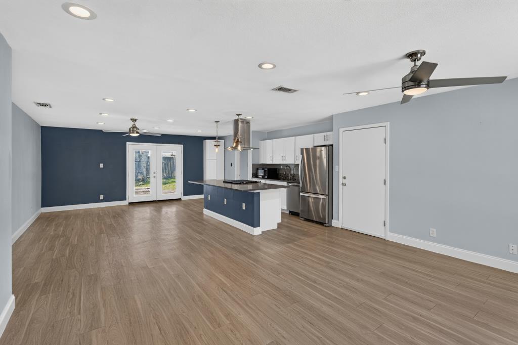 8602 Colonial DR — photo 4