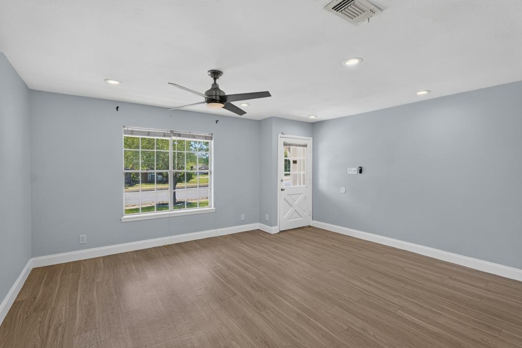 8602 Colonial DR — photo 5