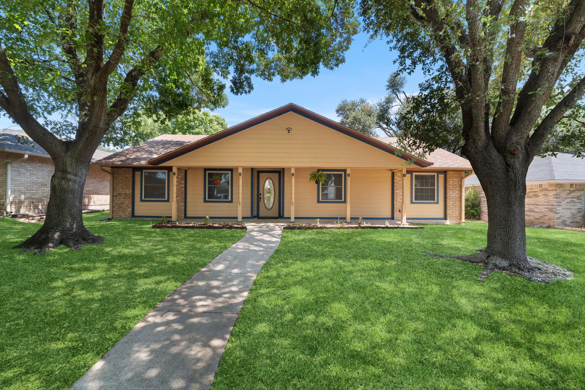 2202 Winchester DR