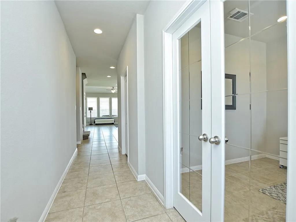 8117 Rosano ST — photo 3
