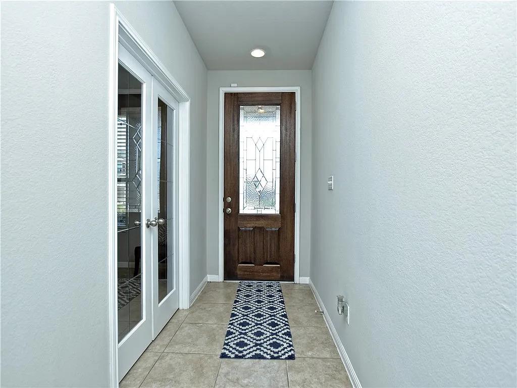 8117 Rosano ST — photo 4