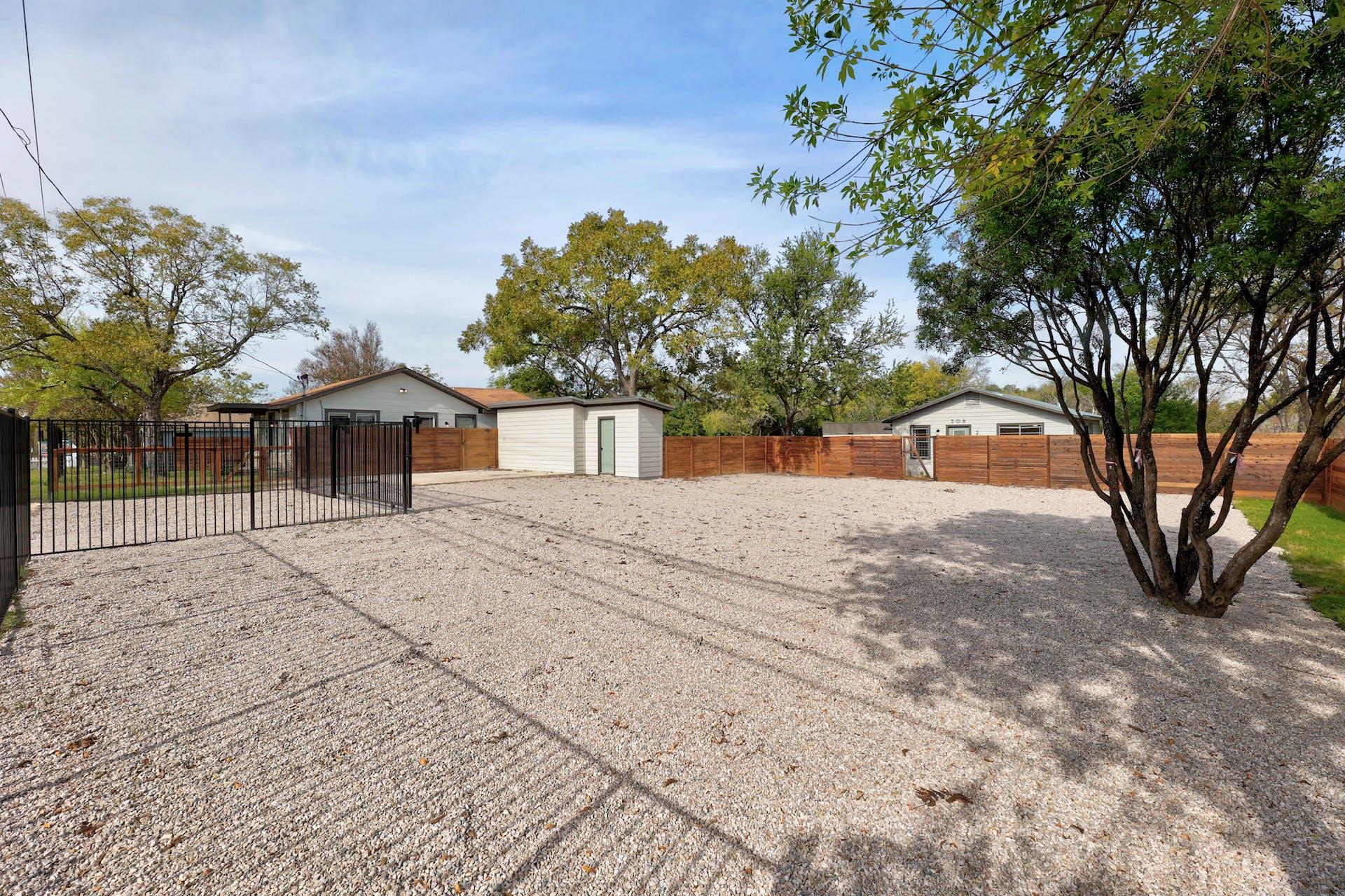 306 Stassney LN #1&2 — photo 3