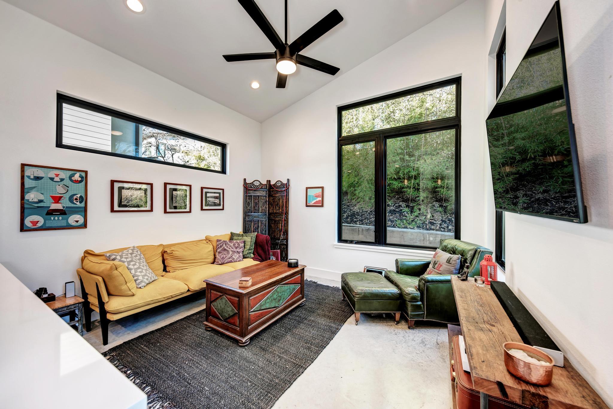 1205 Deloney ST #B — photo 4