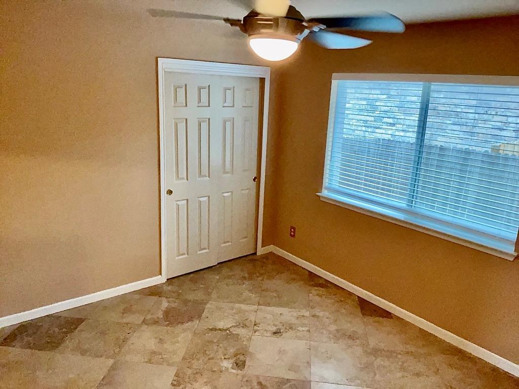 3590 Rock Shelf LN — photo 4