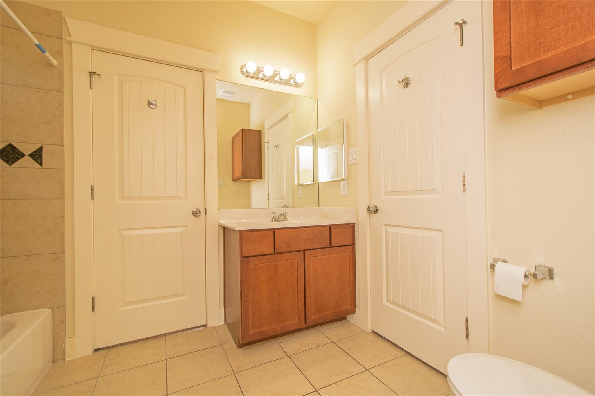 5405 Avenue H #A — photo 4