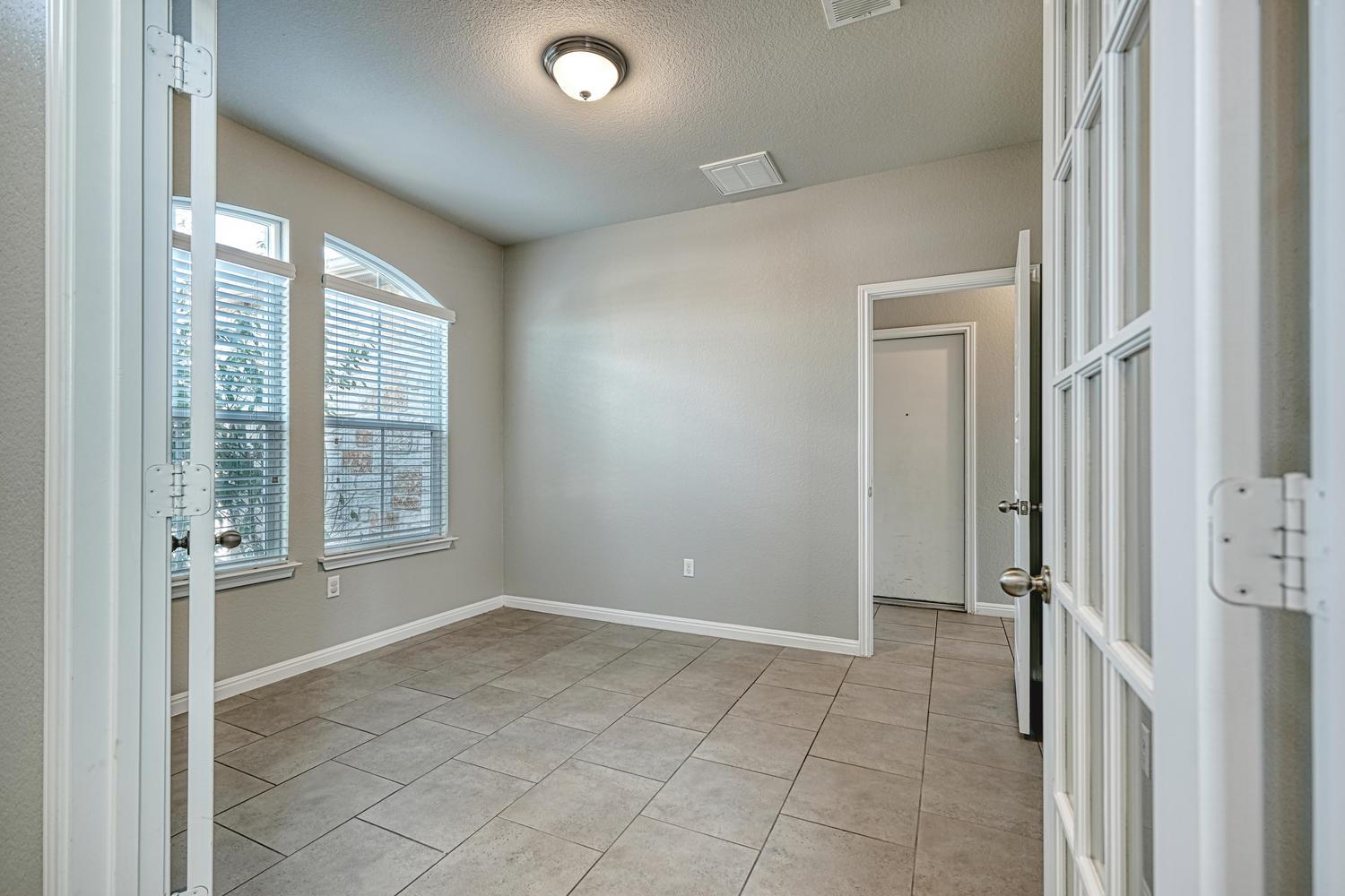 100 Northern Flicker ST — photo 3