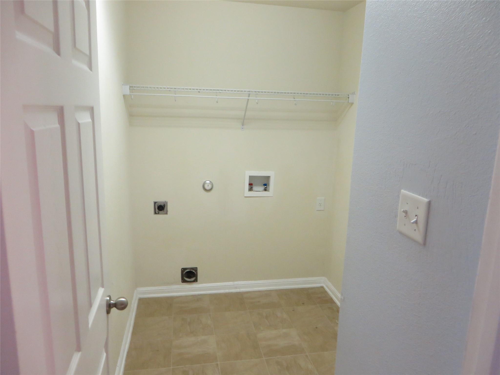 3633 Hawk View ST — photo 5