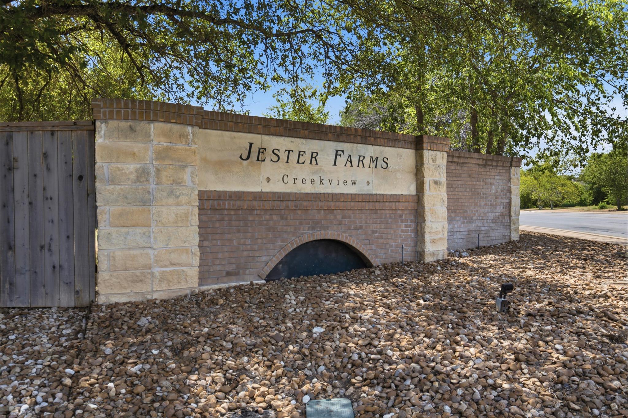 2517 Vernell WAY — photo 3