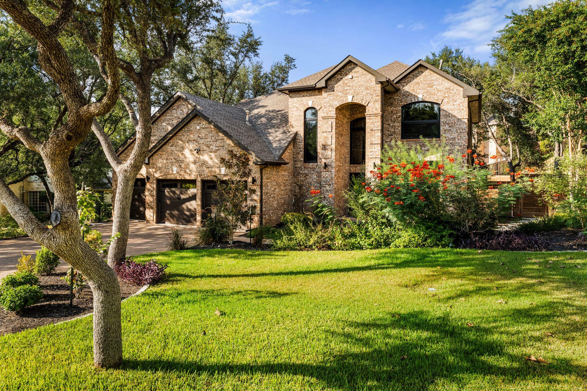 12104 Estrada CT