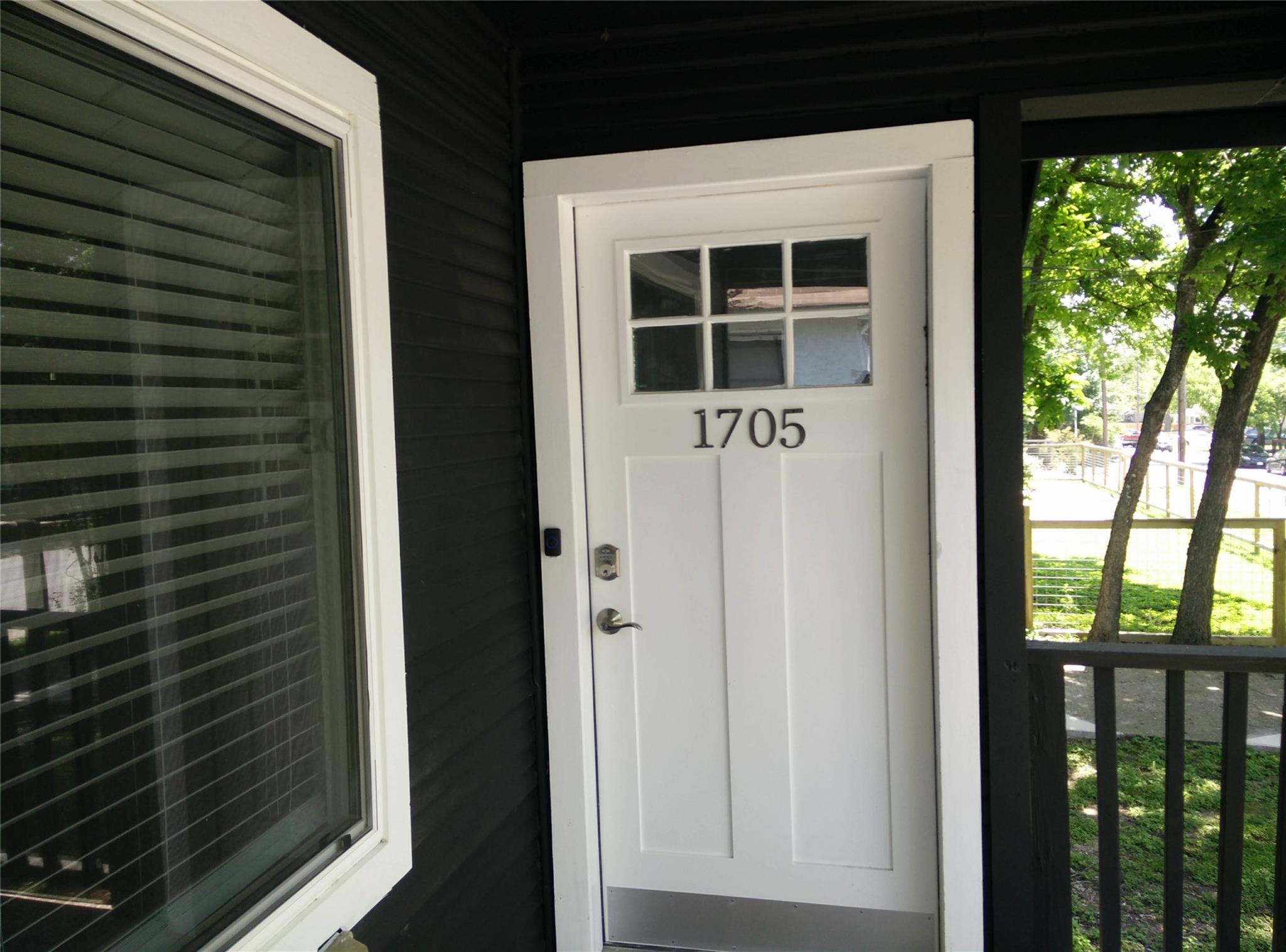 1705 Singleton Ave — photo 3