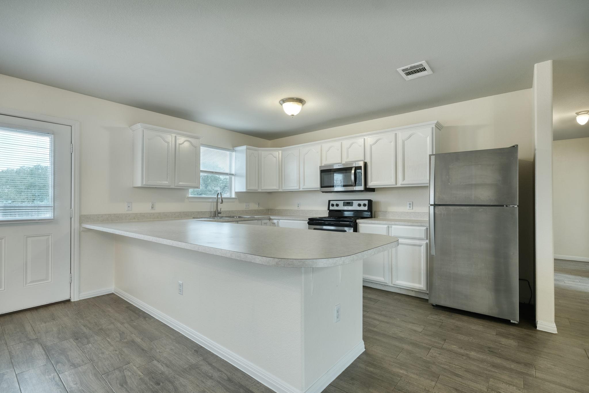 640 Fallen Oak DR — photo 4
