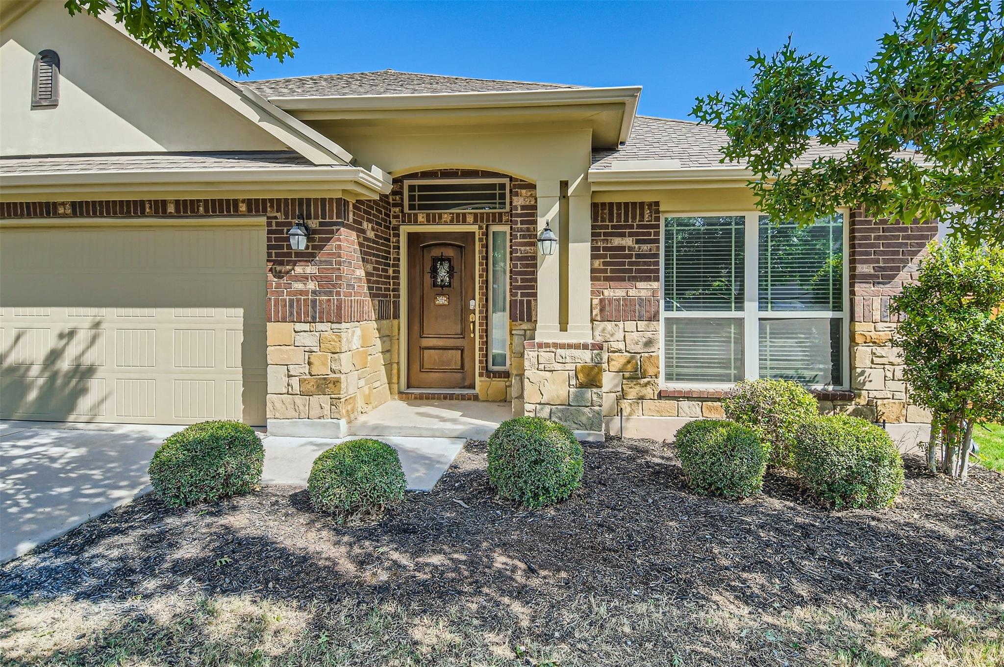 113 Lily Turf CV — photo 3
