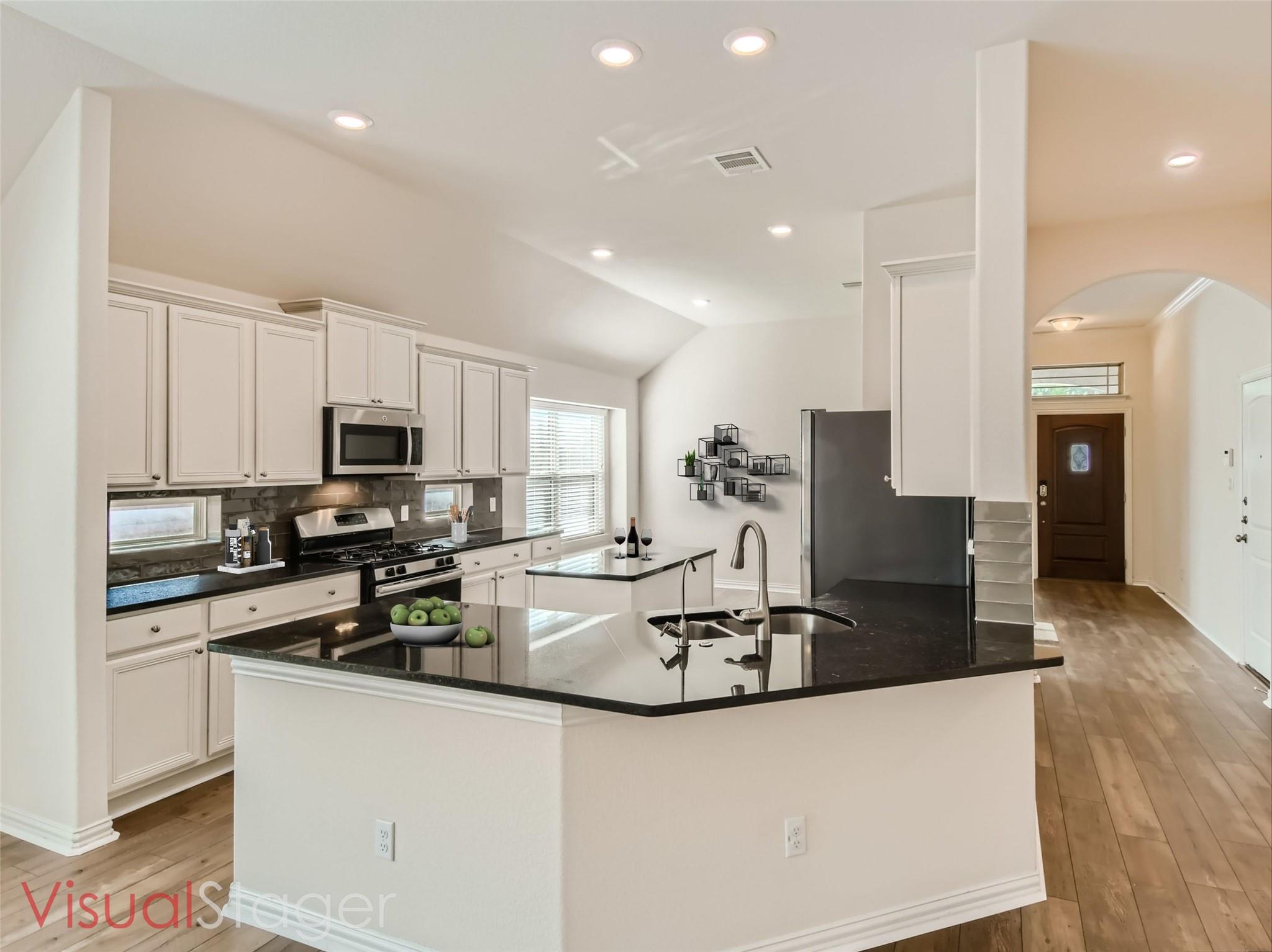 113 Lily Turf CV — photo 4