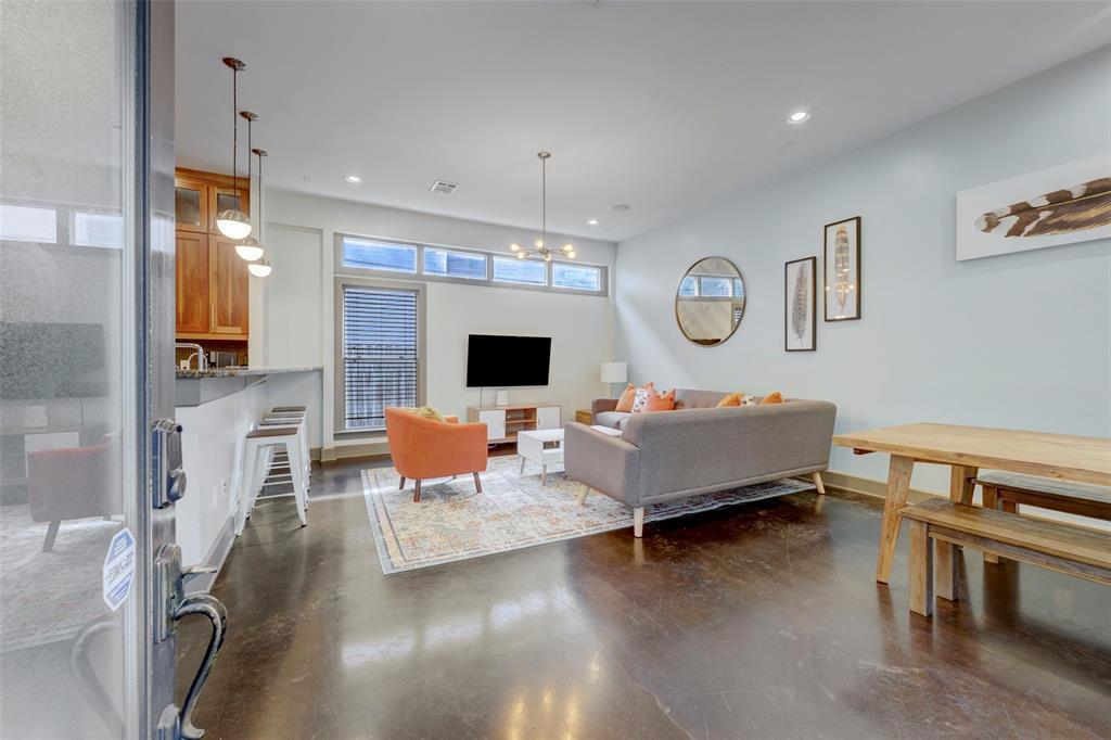 602 N Loop BLVD #B — photo 4